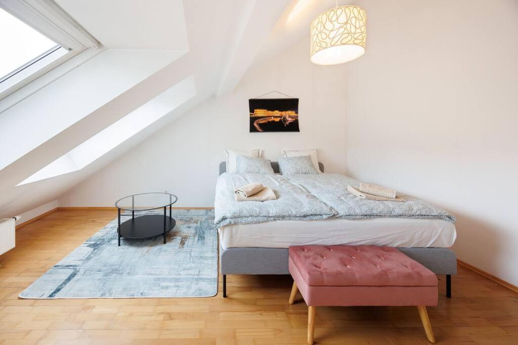 Scenic Rooftop Flat With Terrace Viena Exterior foto
